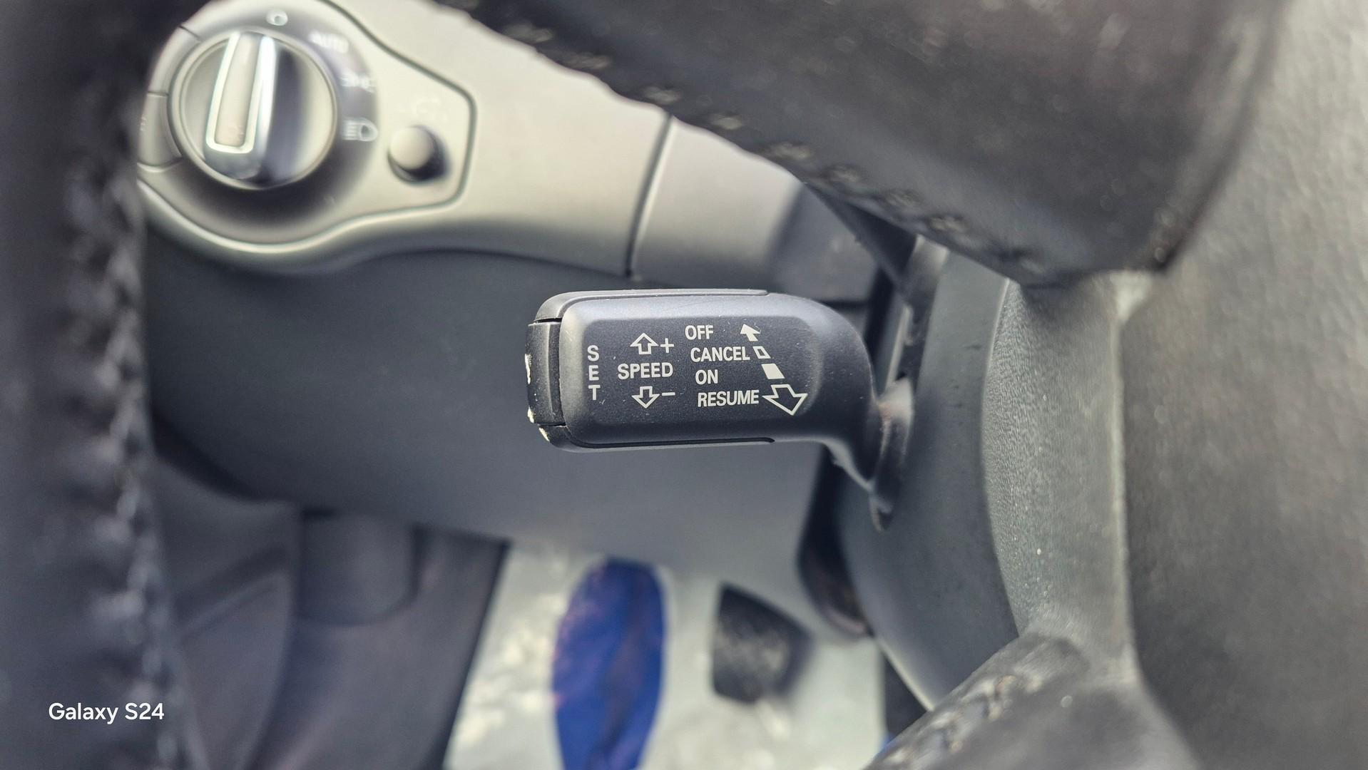 Audi a4 2.0 TFSI Quattro Skóra bi Xeno LedyNawigacja