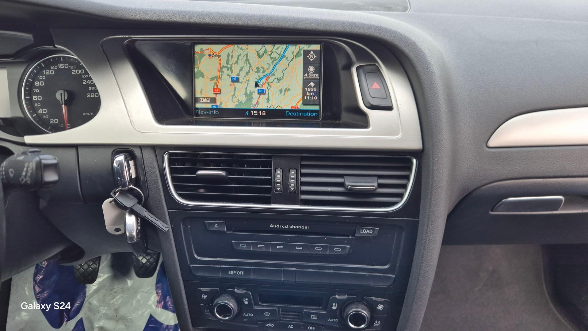 Audi a4 2.0 TFSI Quattro Skóra bi Xeno LedyNawigacja